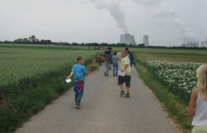 Grundschule Frixheim schnürte die Wanderschuhe