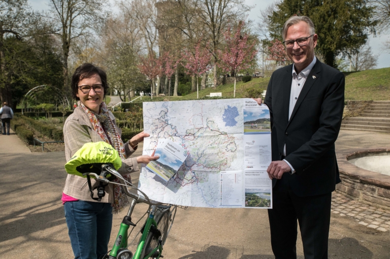 Übersichtskarte „Radfahren im Rheinland“:  Abwechslungsreiche Touren auf einen Blick