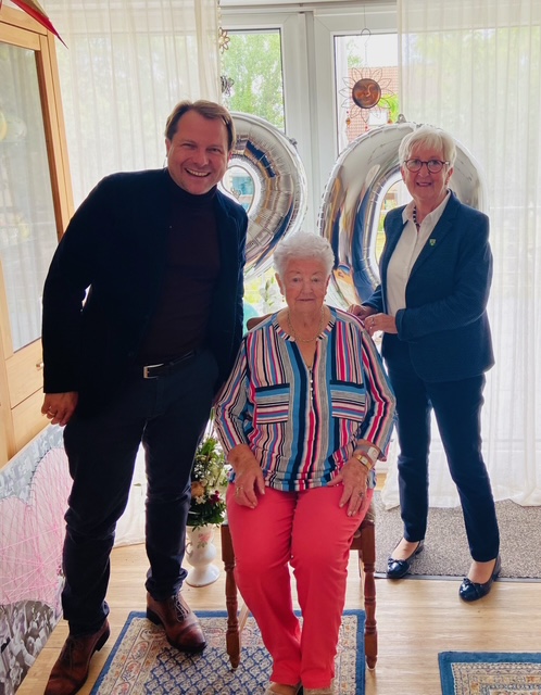 Langjährige Vizebürgermeisterin Erika Lemke mit 94 Jahren verstorben Langjährige Vizebürgermeisterin Erika Lemke mit 94 Jahren verstorben