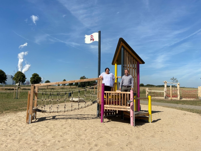 Neues Spielgerät auf Rommerskirchener Dorf- und Festplatz