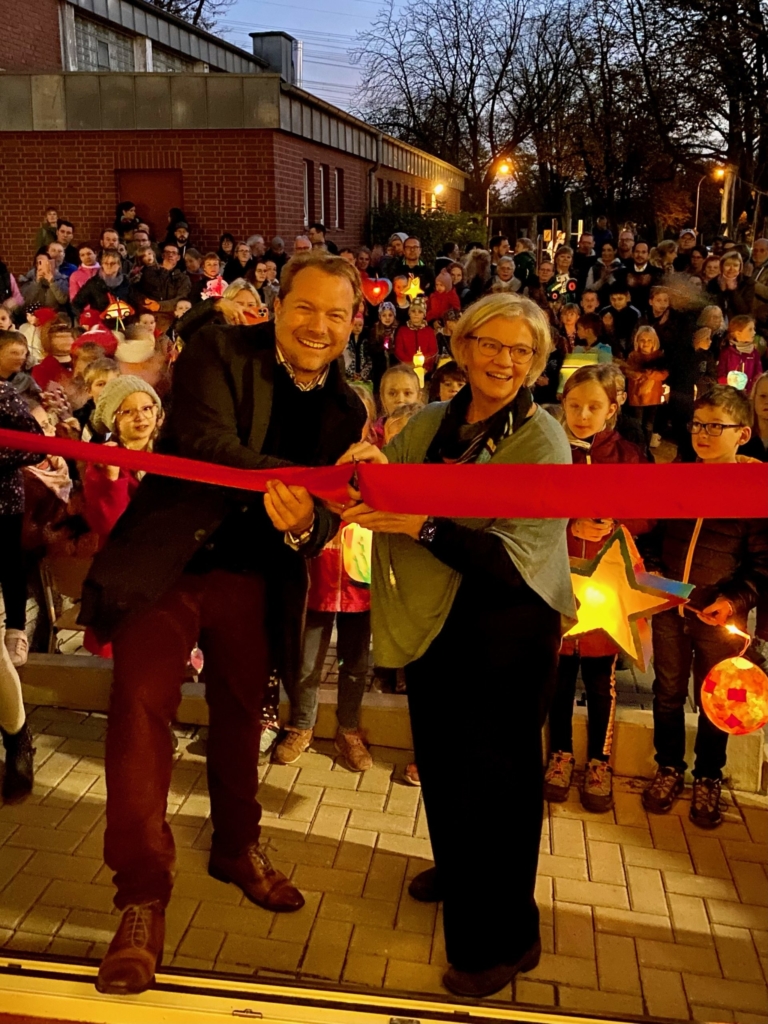 Eröffnung der „neuen“ Kastanienschule zu St. Martin