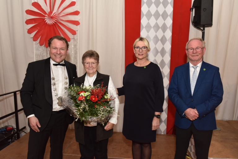 Ehrengabe der Gemeinde Rommerskirchen für Ingrid Hollatz