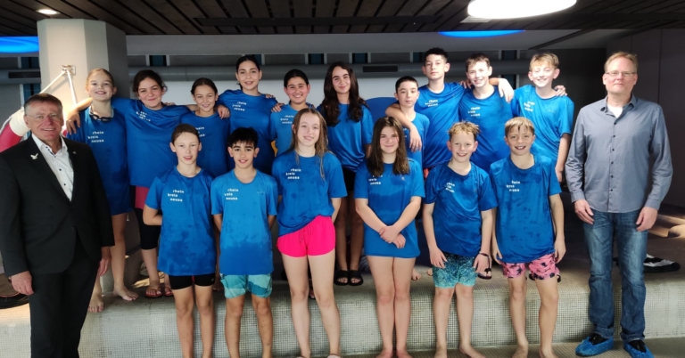 Gelungenes Schwimmfest der Förderschüler im Neusser Stadtbad: Grevenbroicher Mosaikschule siegte bei der Staffel