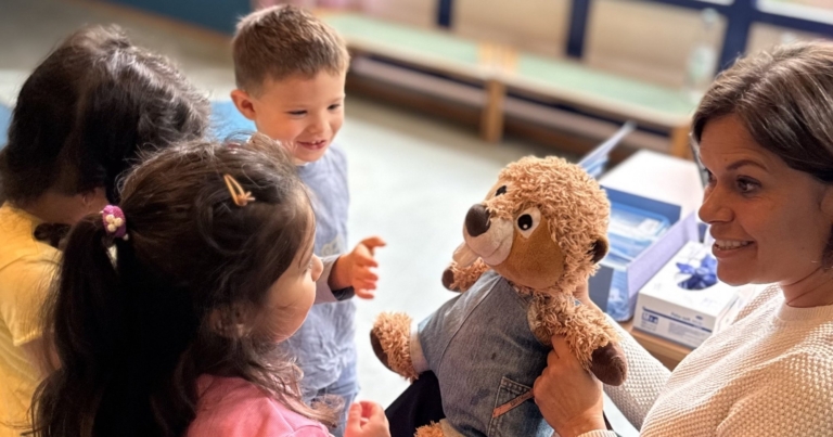 Besuche in 300 Kitas und 120 Schulen: Zahnärztlicher Dienst macht Kinder zu Experten für Zahngesundheit