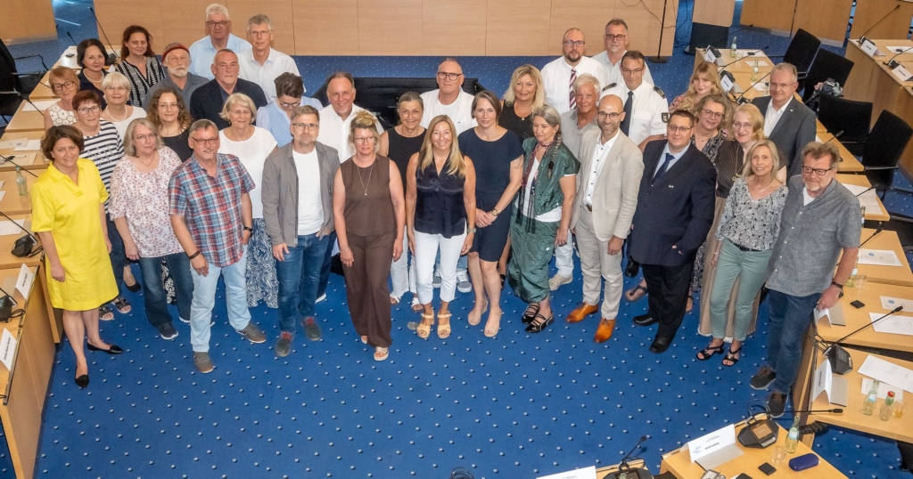 Rhein-Kreis Neuss: Landrätin Katharina Reinhold ehrte Jubilare und verabschiedete Mitarbeitende Rhein-Kreis Neuss: Landrätin Katharina Reinhold ehrte Jubilare und verabschiedete Mitarbeitende