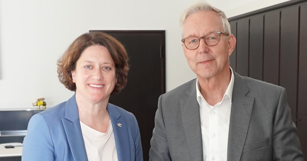 Landrätin Katharina Reinhold zu Besuch bei Regierungspräsident Gregor Lange Landrätin Katharina Reinhold zu Besuch bei Regierungspräsident Gregor Lange