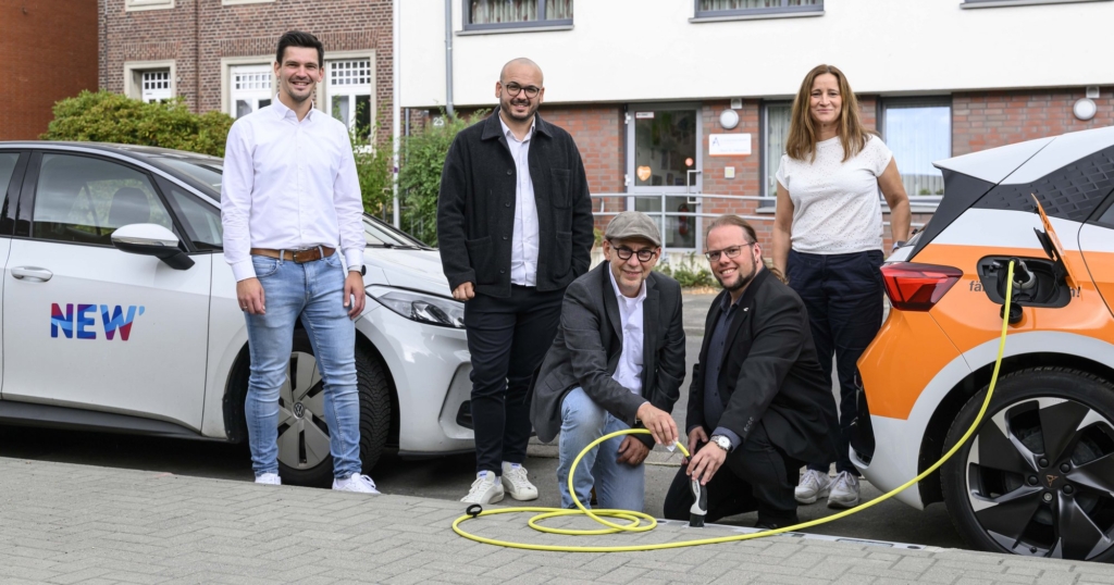 Innovation am Straßenrand: Kleinenbroich erhält zukunftsweisende Ladebordsteine Innovation am Straßenrand: Kleinenbroich erhält zukunftsweisende Ladebordsteine