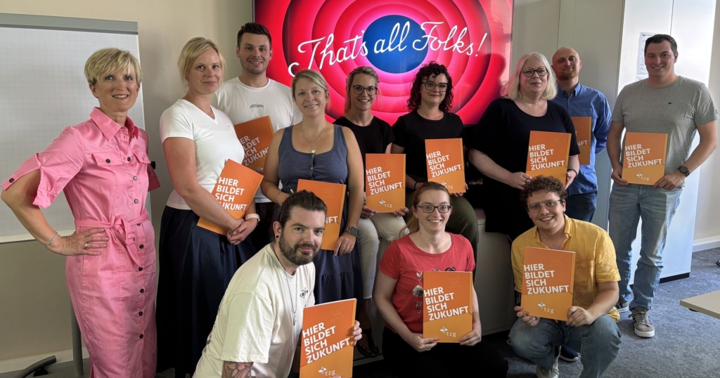 Interkommunale Zusammenarbeit in der Weiterbildung zwischen Rhein-Kreis Neuss und der Kommunen Interkommunale Zusammenarbeit in der Weiterbildung zwischen Rhein-Kreis Neuss und der Kommunen