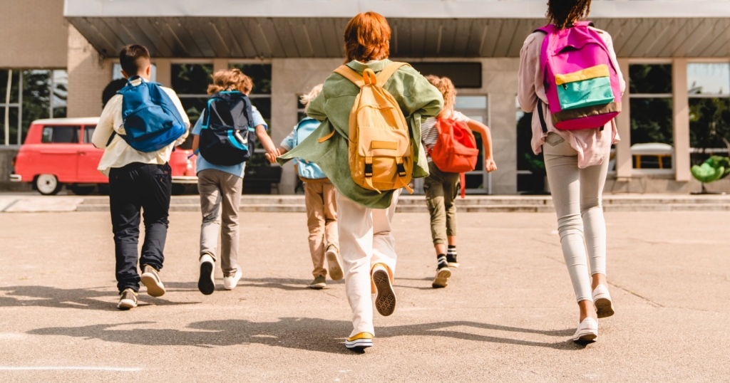 Rhein-Kreis Neuss: Bedürftige Kinder und Jugendliche erhalten Zuschuss zum Schulbedarf Rhein-Kreis Neuss: Bedürftige Kinder und Jugendliche erhalten Zuschuss zum Schulbedarf