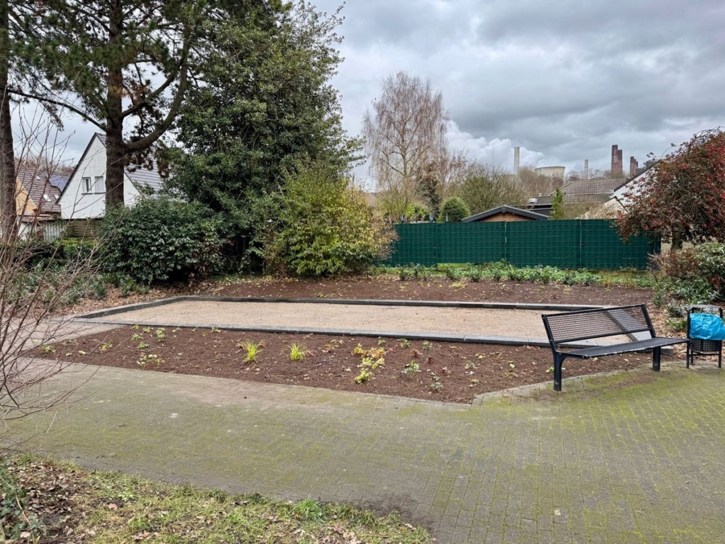 Bouleplatz wertet Altenpark in Neurath weiter auf