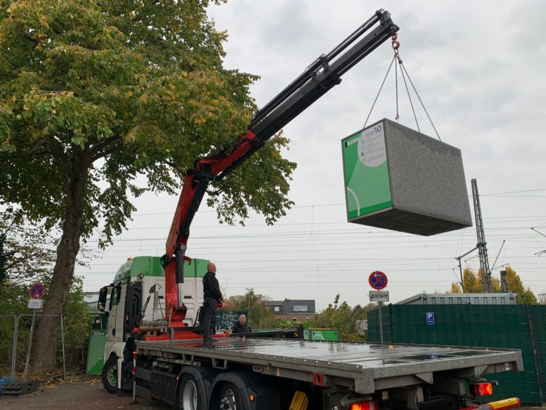 13 neue Fahrradboxen am Bahnhof