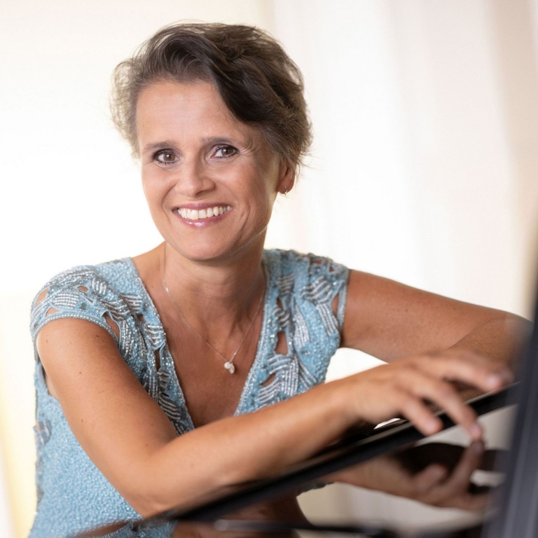 Berliner Pianistin im Kloster Langwaden