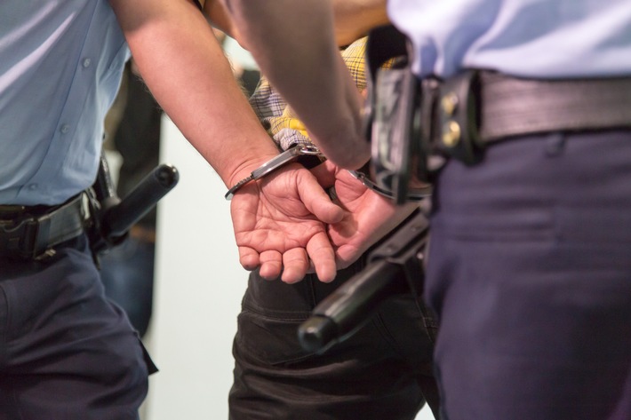 POL-NE: Nachtragsmeldung: Zugriff in Neuss – Polizei nimmt 57-Jährigen nach Schießerei in Rommerskirchen fest