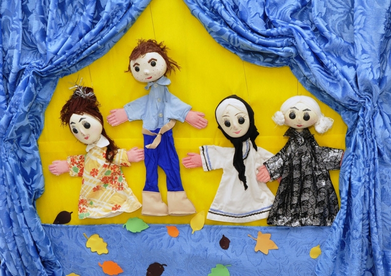 „Hilfe, die Olchis kommen“ – Kindertheater in der Gillbachschule