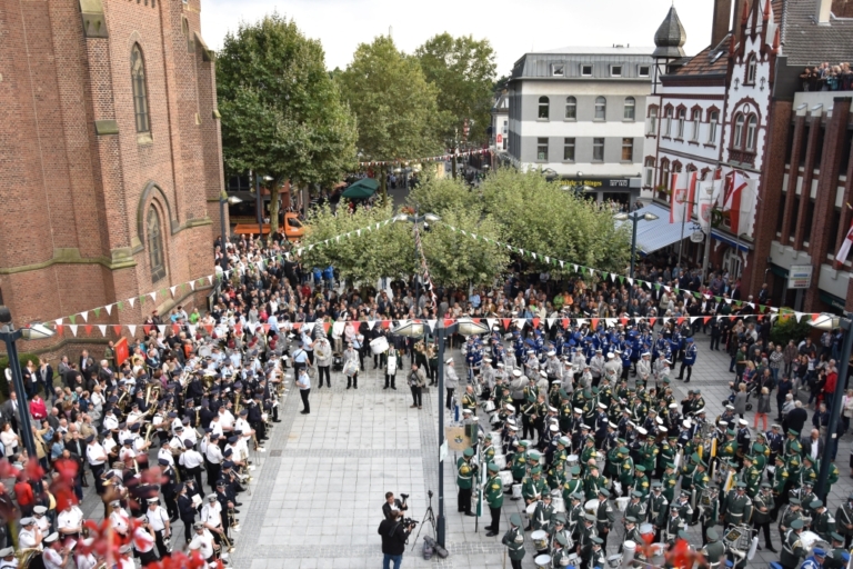 Gewinnspiel: Serenade zum Schützenfest aus dem Alten Rathaus erleben